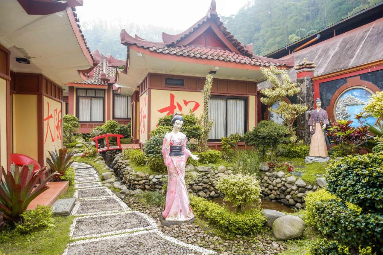 Reddoorz Resort @ タワンマング エクステリア 写真