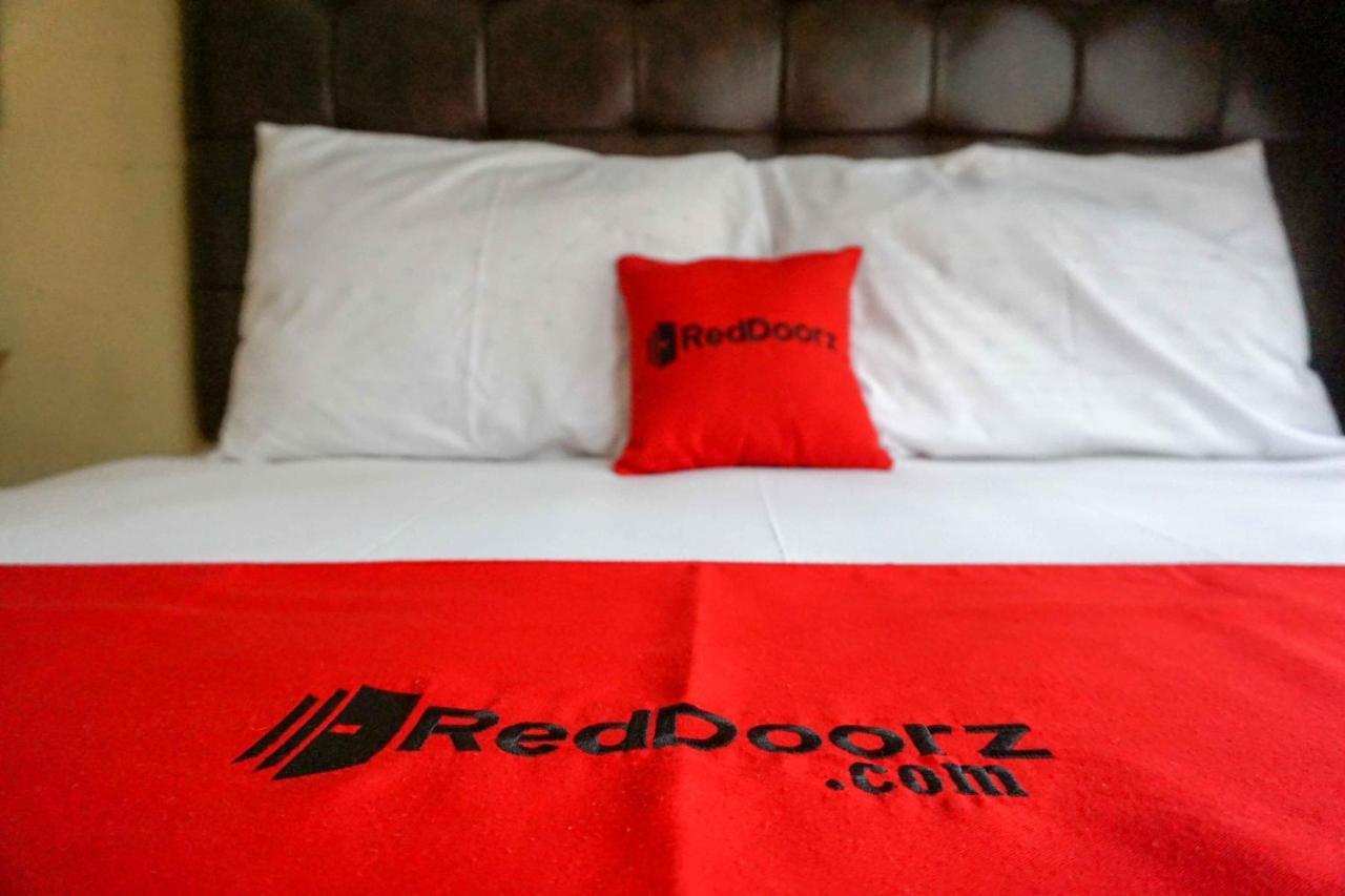 Reddoorz Resort @ タワンマング エクステリア 写真