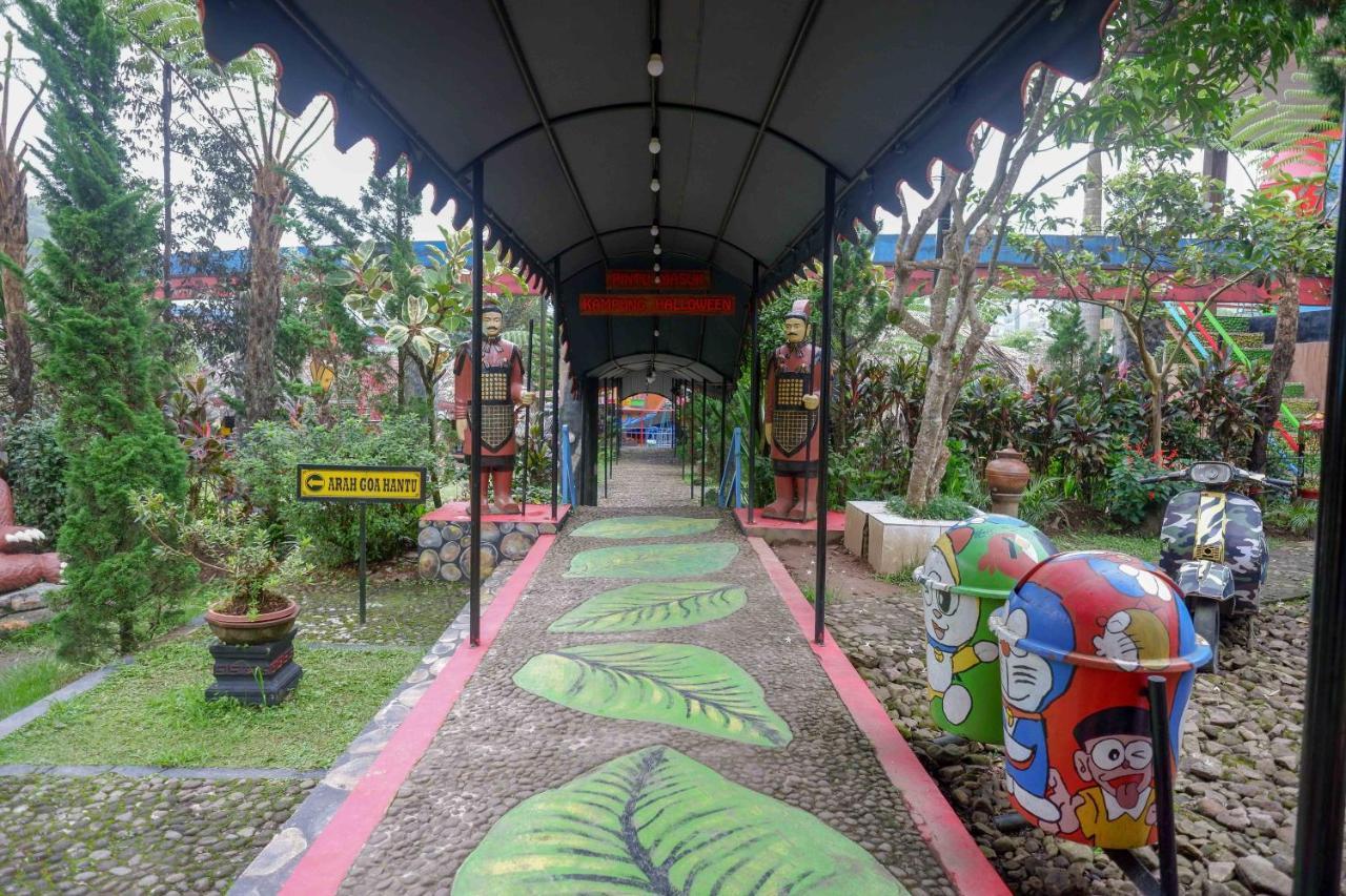 Reddoorz Resort @ タワンマング エクステリア 写真